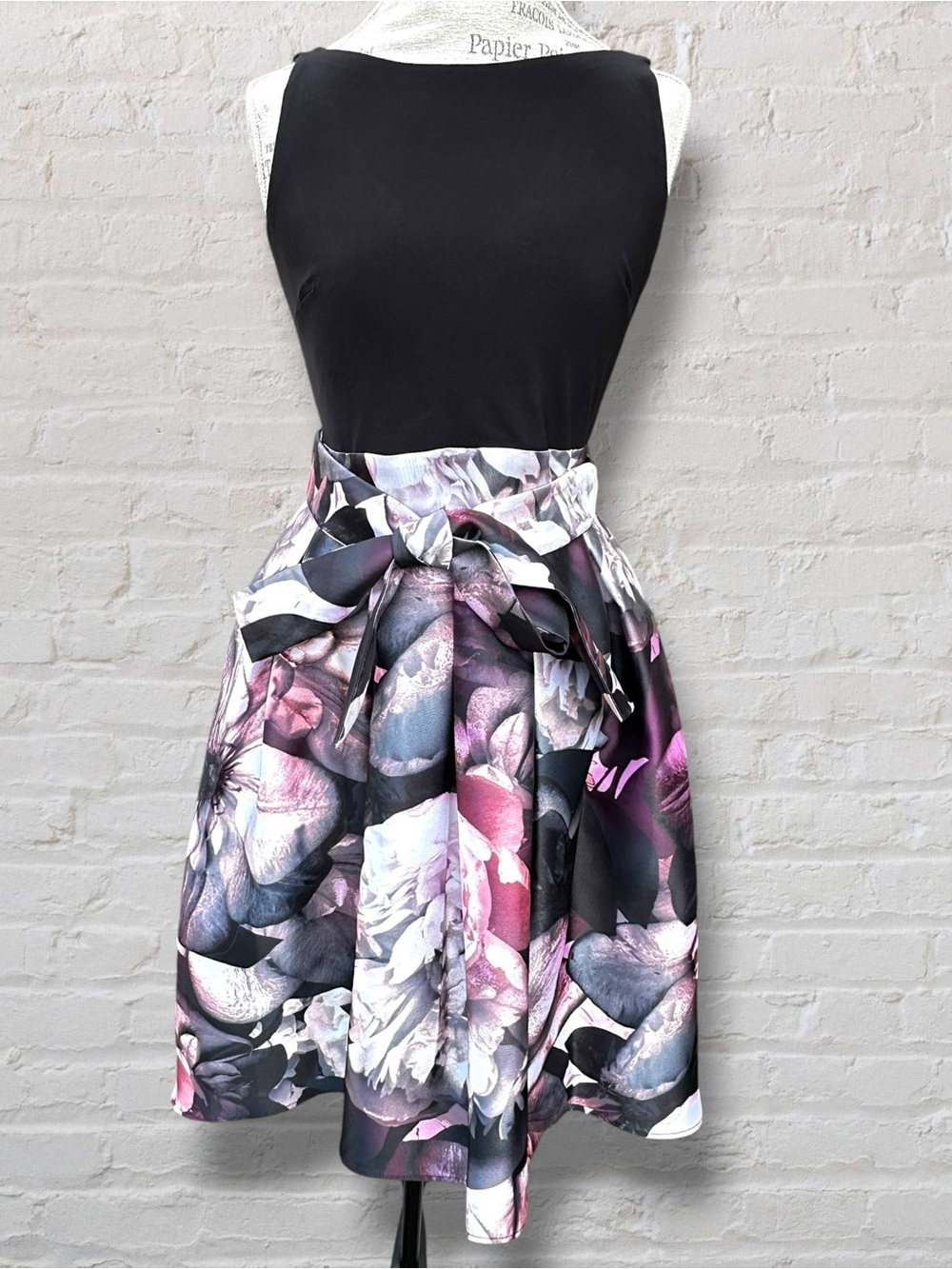 Bellissima SLNY Black Floral High-Low Cocktail Dress Pass Through Tie Sz 6
